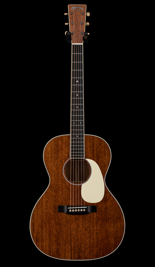 Used Martin Custom Shop 00-18 Mahogany Slope Shoulder #06764 with Original Hard Case